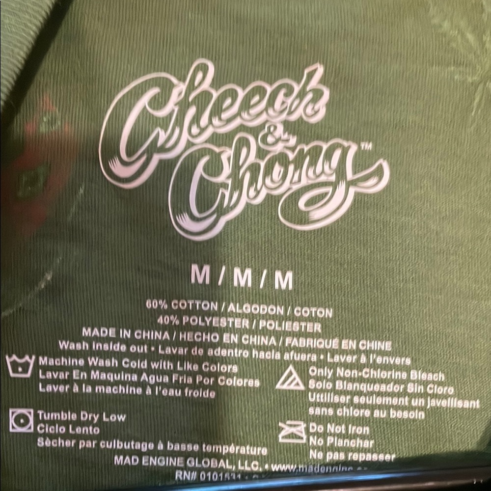 Cheech and Chong Graphic T-Shirt with Faces and Leaves - Picture 3 of 4